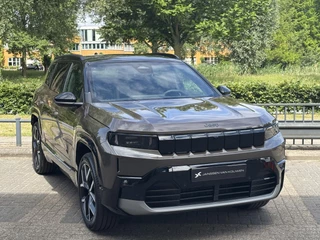 Jeep Compass First Edition 74 kWh | Premium Pack | Convenience Pack| Pano | 20"LMW | Uit VOORRAAD leverbaar | 6+2 jaar Garantie / 4