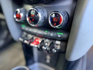 MINI Cooper Cabrio 1.5 Cooper Sidewalk Edition I Carplay I HUD I Stoelverw. / 36