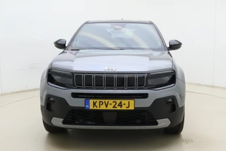 Jeep Avenger Summit 54 kWh | Camera | Apple carplay/Android auto | Voorruitverwarming | Climate control / 7