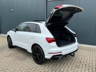 Audi Q3 35 TFSI S Line Edition * Panoramadak * Trekhaak * Stoelverwarming * Parkeercamera * / 28