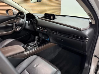 Mazda CX-30 2.0 e-SkyActiv-X M Hybrid Luxury | Pano | Leder | HUD | ACC | Dodehoekdetectie | 180 PK | 2023 / 6