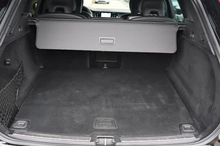 Volvo XC60 T6 Recharge AWD R-Design | Stoelverwarming | Parkeercamera | Panoramadak | Memorystoel | Keyless / 30