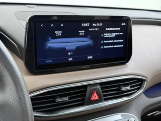 Hyundai Santa Fe 1.6 T-GDI PHEV Premium Sky 7p. APPLE CARP. | STOEL VENTILATIE/VERWARMING | 7 PERS | 360˚ CAMERA | HEAD-UP DISP. | / 45