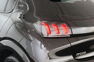 Peugeot 208 1.2 PureTech GT Automaat Panoramadak Camera Apple CarPlay LED / 20
