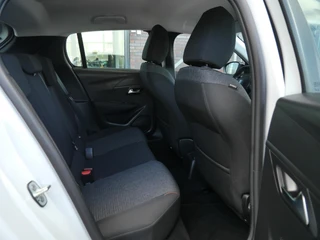 Peugeot 208 1.2 PureTech 100 Style | Lage km.stand | Airco | Cruise control | Parkeersensoren achter | Apple Carplay/Android Auto | Led verlichting / 12