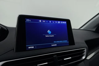 Peugeot 5008 1.2 PureTech Blue Lease Executive | 7 persoons | Cruise control | Climate control | Navigatie full map | Lichtmetaal 17" / 27