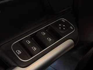 Mercedes-Benz GLA 180 AMG LINE Mild Hybrid Memory Sfeerverl Camera 20'' / 17