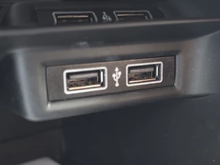Volkswagen T-Roc NAVI TEL DAB LM PDC CAMERA 1.0 TSI / 16