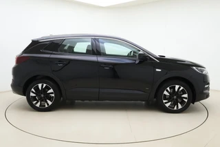 Opel Grandland X 1.6 Turbo Hybrid Business Elegance 225 PK Automaat | Trekhaak | Camera | Keyless | Elektrische achterklep | Climate control | Stoelverwarming | Dakrails / 10