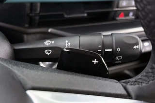 Fiat 600 1.2 Hybrid Urban Stoelverwarming Keyless Camera Apple CarPlay / 30