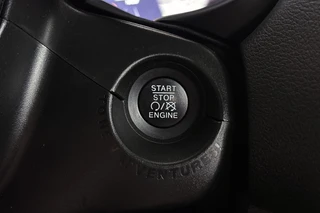 Jeep Renegade 4xe 240 Plug-in Hybrid Electric S LED Leder Stoelverwarming Trekhaak Camera Kenwood / 42