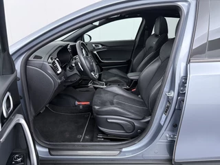 Kia XCeed 1.5 T-GDi GT-Line Automaat  - Kantel / Schuifdak  - Apple Carplay / Android Auto - Navigatie - ACC - Climate Control - Stoel / Stuurwielverwarming - Fabrieksgarantie tot 04-2032 / 19