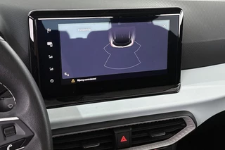 SEAT Arona 1.0 TSI Style Business Connect Automaat Trekhaak Stoelverwarming Virtual LED / 17