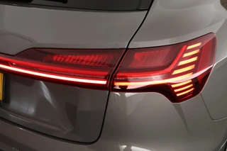 Audi Q8 e-tron 50 340pk quattro Advanced Edition 95 kWh SOH 91% Trekhaak Camera Sportstoelen Stoelverwarming / 37