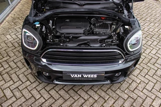 MINI Countryman 1.5 Cooper Essential | 1e eigenaar | NL auto | Driving Assistant | Camera | Sportstuur | Keyless entry | Stoelverwarming | LED | Carplay | DAB | Navigatie | PDC / 10