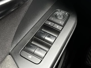 Toyota C-HR 1.8 Hybrid 140 Dynamic APPLE/ANDROID STUUR/STOELVERWARMING NAVI PARK-SENSOREN CAMERA CLIMA KEYLESS LM-VELGEN / 11