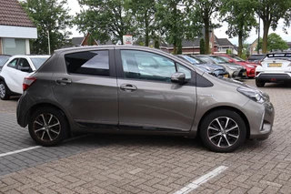 Toyota Yaris 1.5 HYBRID DYNAMIC APPLE/ANDROID KEYLESS CLIMA CAMERA / 15