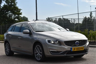 Volvo V60 2.0 T4 Summum 191 pk Luxury Line Winter | Vol | NL-Auto | Trekhaak | Open dak | Standkachel | Elekt.stoelen | Camera | LED/Xenon | 4-Seasons / 5