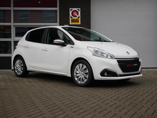 Peugeot 208 1.2 PureTech Signature Nieuwe Riem| Carplay| Stoelverwarming / 14