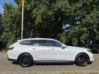 BMW i5 Touring eDrive40 Business Edition 84 kWh | SOH 96% | Pano | BTW | / 29
