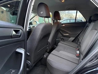 Volkswagen T-Roc 1.5 TSI 150PK AUTOMAAT! KEYLESS/LED/ADAP.CRUISE/CARPLAY / 12