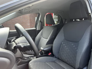 Toyota Yaris 1.5 Hybrid 115 Dynamic LM-VELGEN 16'' APPLE/ANDROID LED NAVI KEYLESS CAMERA CLIMATE PRIVACY GLASS NL-AUTO / 9