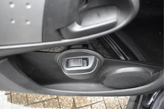 Peugeot 107 1.0 Active BOEKJES , NAP EN ONDERHOUDSHISTORIE / 12
