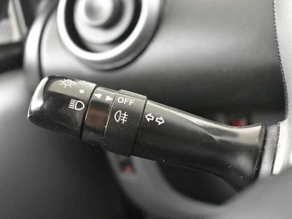 Toyota Aygo 1.0-12V Comfort Navigatie | 1e eigenaar | PDC / 21