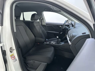 Audi Q2 30 TFSI Pro Line App-Connect DAB+ Climate Control Parkeersensoren / 8
