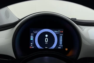 Fiat 500e La Prima 42 kWh | Glazen dak | Cruise control | Camera | Elektrisch verstelbare spiegels / 25