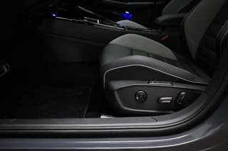 Volkswagen Golf 1.5 eHybrid GTE | LEDER | PANORAMADAK | HEAD UP | STOELVENTILATIE | STUURVERWARMING | TREKHAAK | 18" / 33