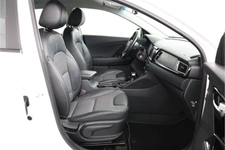 Kia Niro 1.6 GDi Hybrid DynamicLine  - Automaat - Trekhaak - Achteruitrijcamera - Navigatie - Cruise Control - Climate Control - 12 maanden bovag garantie / 36