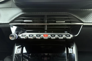 Peugeot 2008 1.2 Hybrid 145 Allure | Climate & Cruise Control | Parkeersensoren voor + achter | AppleCarplay/Android Auto | / 27