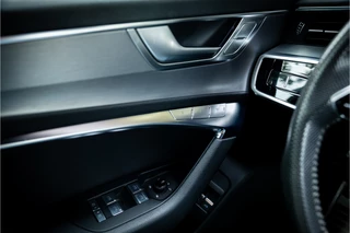 Audi A6 Avant 55 TFSI e Quattro S Line  Full Black Matrix Led Panorama 21" ACC Trekhaak / 19