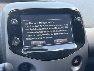 Toyota Aygo JOY 5-DEURS AUTOMAAT LICHTMETALEN VELGEN CAMERA CLIMA / 12