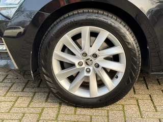 Škoda Superb Combi 1.4 TSI iV AUTOMAAT * Navigatiesysteem * ParkeerCamera * Elek. achterklep * / 20