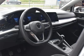 Volkswagen Golf Variant 1.0 TSI Life Business BSM | Navigatie | Stuur/Stoelverwarming | Sfeerverlichting | 12 mnd BOVAG garantie | Whatsapp 06-53188999 / 2