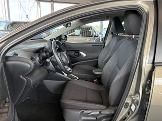 Toyota Yaris 1 .5 Hybrid Dynamic 5-drs. CAMERA/KEYLESS/NAVI/CARPLAY/16INCH / 50