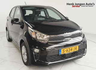 Kia Picanto 1.0 DPi DynamicLine uit 2023  Rijklaar + Fabrieksgarantie tot 02-2030 “Sinds 1970 | 5.000+ reviews | Score 9,5 | Service zoals ’t hoort” Henk Jongen Auto's in Helmond,  al 50 jaar service zoals 't hoort! / 2