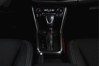Suzuki S-Cross 1.5 Hybrid Style Orig. NL  | S/K-Panodak | Adapt. Cruise | Stoelverw. | 360 Camera | PDC | NAV+App. Connect | Afn. Trekhaak | ECC | LM 17" | / 29