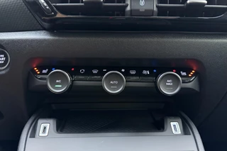 Citroen Ë-C4 Plus 156pk Extended range 54 kWh | Stoelverwarming | Cruis control | Navigatie | Stoel verwarming | Apple carplay/Android auto | / 29