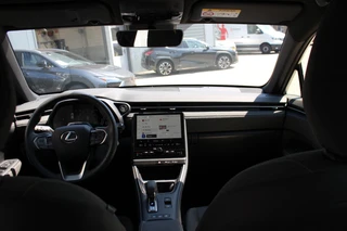 Lexus LBX 1.5 2WD / 32