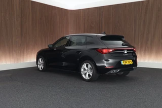 SEAT Leon 1.4 TSI 204pk eHybrid PHEV FR Business Intense Stoelverwarming Navigatie / 7