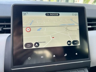 Renault Clio 1.0 TCe 90 Evolution  | Lichtmetaal | Parkeersensoren | Dodehoek | Navigatie | Airco | Cruise Control | Chrome Pakket | Elektrische Ramen | Getint Glas | NL Auto | BTW Auto | Apple CarPlay/Android Auto / 40