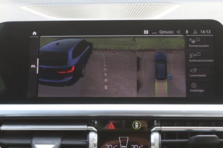 BMW 3 Serie Touring 330e M-Sport Shadow Line  Pano/Laser LED/Leder/360/Keyless/Headup/ACC/Dodehoek / 17