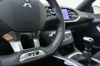 Peugeot 308 SW 1.2T Blue Lease GT | Panorama dak | 18'' Lichtmetalen velgen | Full LED | Trekhaak | Alcantara bekleding | Digitale Cockpit | Apple Carplay & Android Auto | Keyless Entry & Start | Camera | Climate Control | Navigatie | VOL! / 22