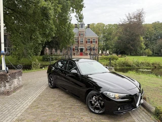 Alfa Romeo Giulia 2.0T Business / 5