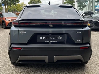 Toyota C-HR+ Executive AWD 77 kWh NIEUW DIRECT LEVERBAAR! 20'' LM-VELGEN STOEL/STUURVERW 360° CAMERA LEER EL-STOEL BLIND SPOT NAVI / 25