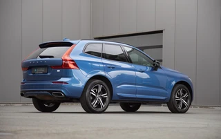 Volvo XC60 T6 Plug-in hybrid AWD R-Design Panorama|H/K Audio / 15