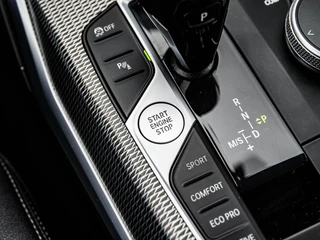 BMW 3-serie Touring M340i xDrive High Executive M Sport B58 | Panoramadak | Laser LED | Driving Assistant Prof | Trekhaak | HUD | Keyless | Memory | Ambianceverlichting | 19" | Dealeronderhouden | incl. BTW / 38